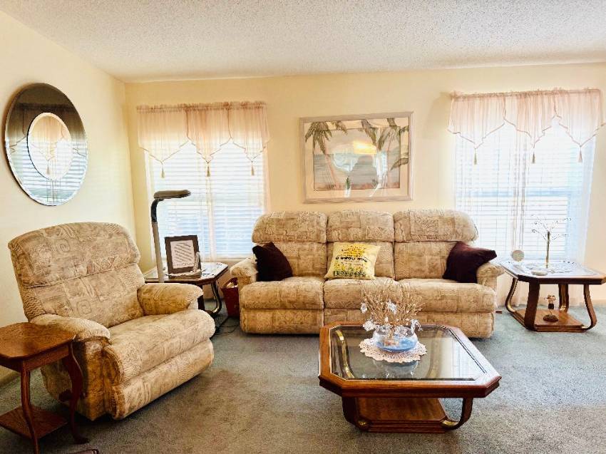 1484 Double Eagle Drive a Lakeland, FL Mobile or Manufactured Home for Sale